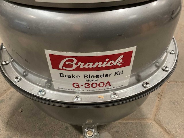 Branick industries inc g300 a brake bleeder - afbeelding 4 van  7