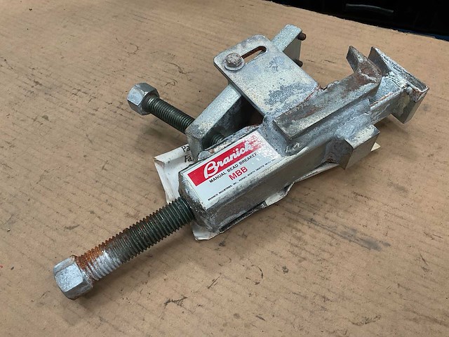 Branick mbb manual bead breaker - afbeelding 1 van  3
