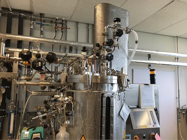 Braun biotech fermentatie opstelling - afbeelding 2 van  15