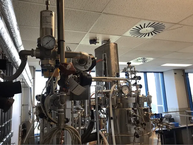 Braun biotech fermentatie opstelling - afbeelding 3 van  15