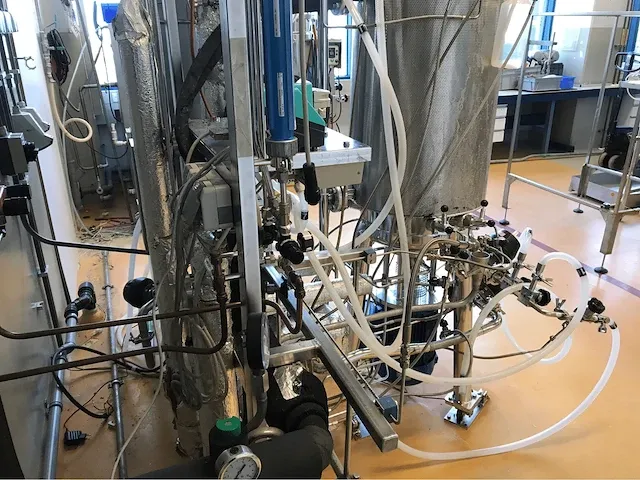 Braun biotech fermentatie opstelling - afbeelding 4 van  15
