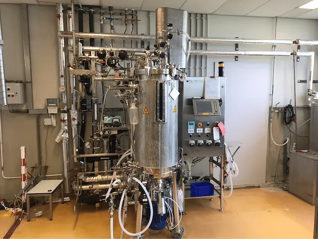 Braun biotech fermentatie opstelling - afbeelding 10 van  15