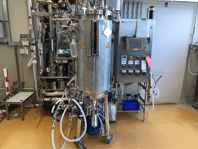 Braun biotech fermentatie opstelling - afbeelding 12 van  15