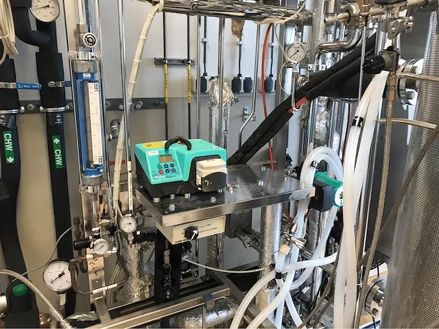 Braun biotech fermentatie opstelling - afbeelding 13 van  15