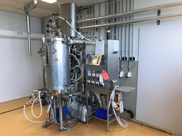 Braun biotech fermentatie opstelling - afbeelding 15 van  15