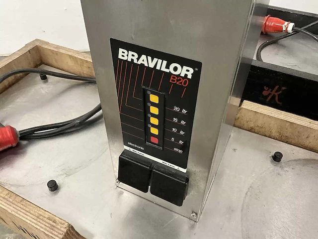 Bravilor - b20 - rvs rondfilter koffiemachine (2x) - afbeelding 5 van  6