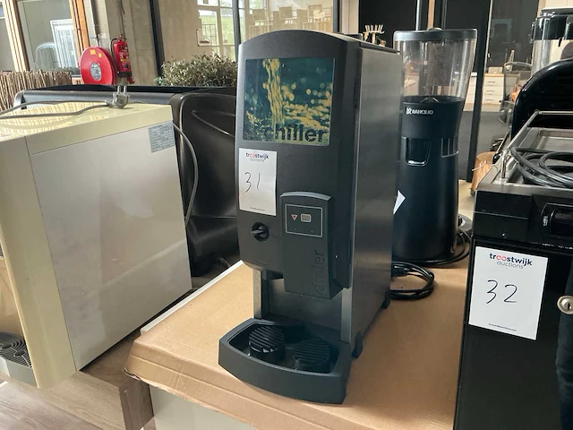 Bravilor chiller waterkoeler met vaste wateraansluiting tafelmodel - afbeelding 1 van  4
