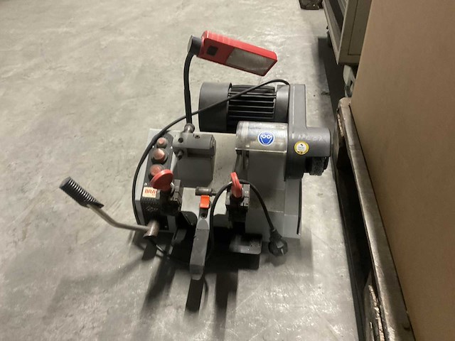 Bravo europa sleutelfreesmachine - afbeelding 4 van  9