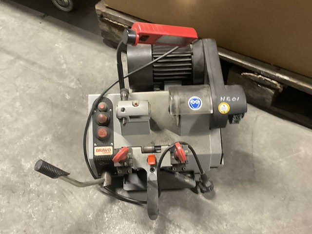 Bravo europa sleutelfreesmachine - afbeelding 7 van  9