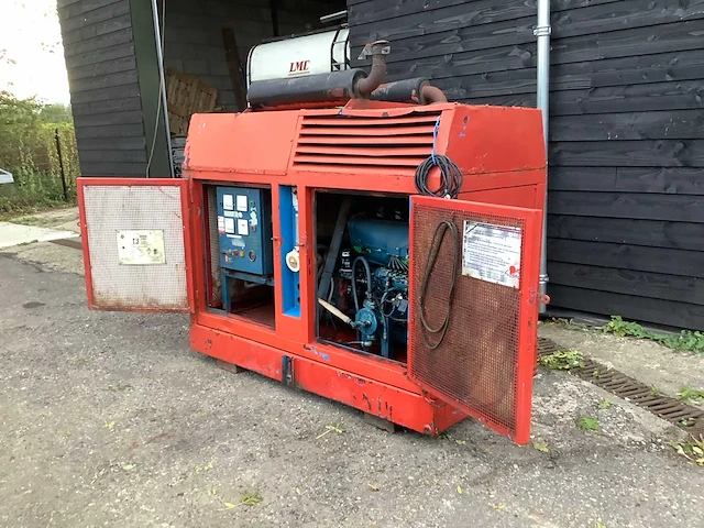 Bredenoord 35kva stroomgenerator - afbeelding 1 van  4