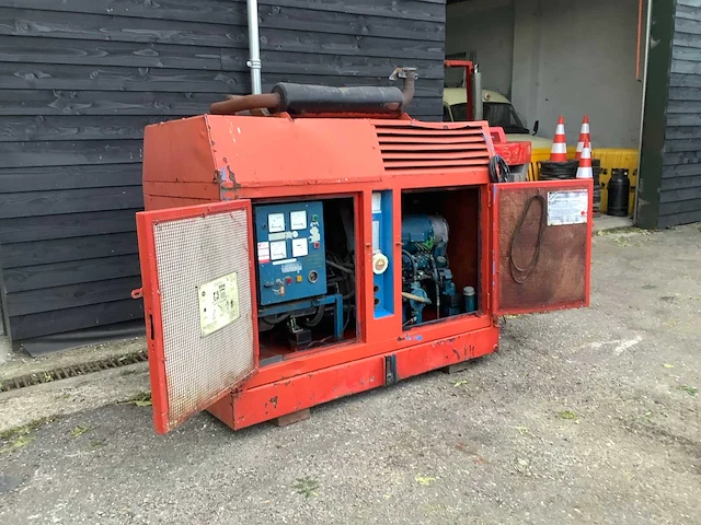 Bredenoord 35kva stroomgenerator - afbeelding 2 van  4