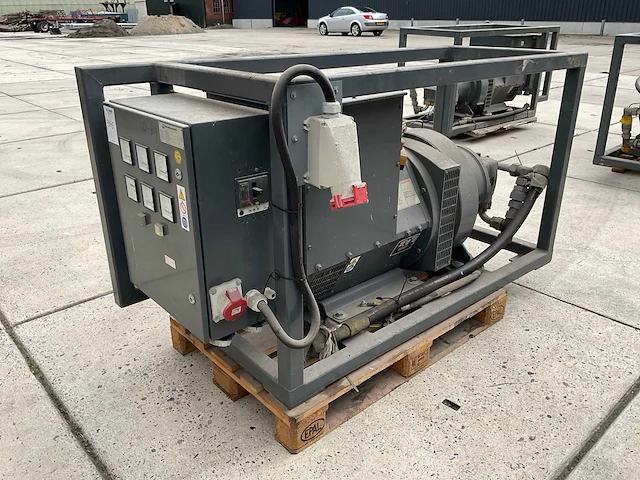 Bredenoord stamford 140 kva stroomgenerator - afbeelding 2 van  9