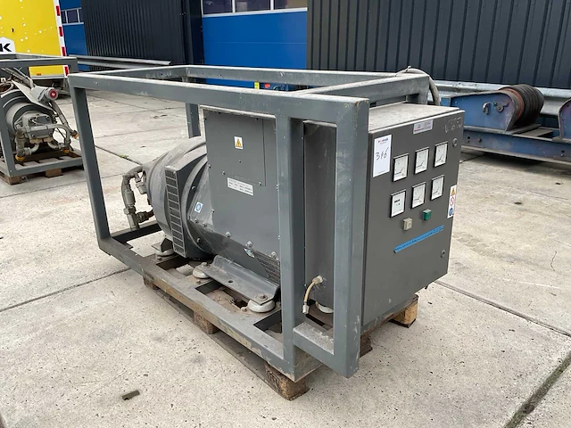 Bredenoord stamford 140 kva stroomgenerator - afbeelding 1 van  8