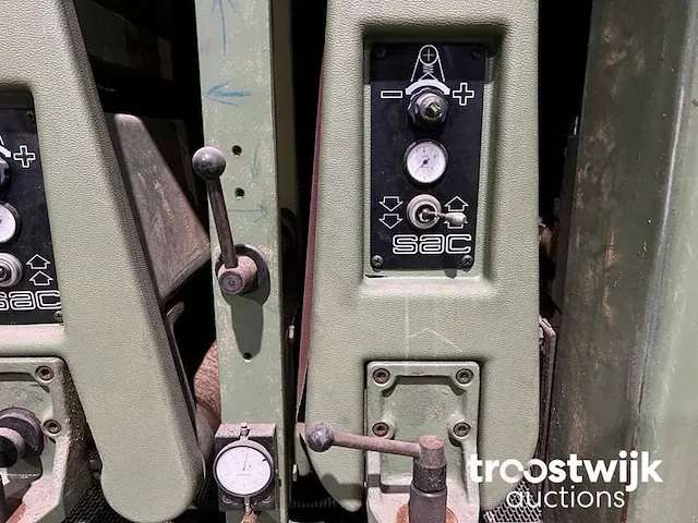 Breedbandschuurmachine - afbeelding 16 van  23