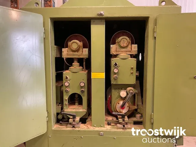 Breedbandschuurmachine - afbeelding 11 van  12