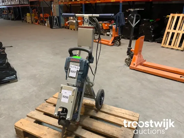 Breekhamertrolley met breekhamer - afbeelding 1 van  2