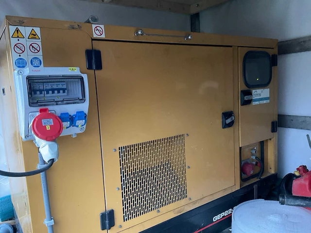 Bremat 2006 vloerenpomp + 20kva stroomgenerator in aanhangwagen - afbeelding 13 van  34