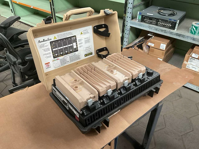 Bren-tronic inc batterij lader - afbeelding 1 van  6