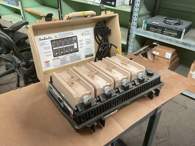Bren-tronic inc batterij lader - afbeelding 1 van  6
