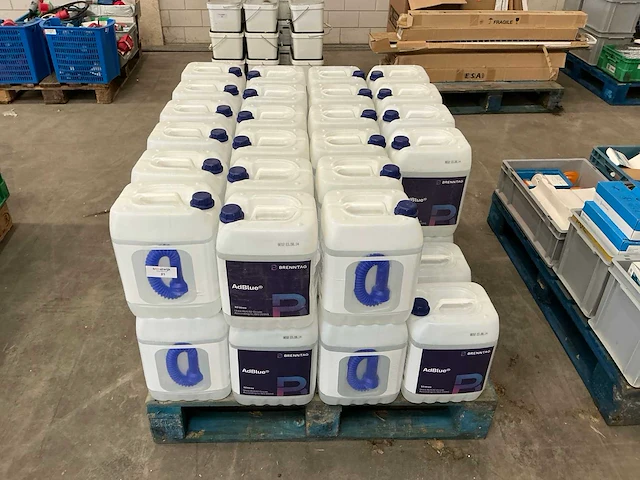 Brenntag jerrycans adblue (46x) - afbeelding 2 van  5