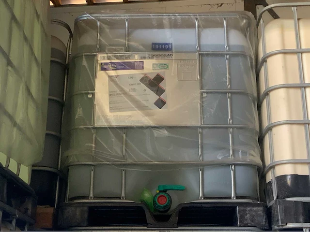 Brenntag meritol 160 (240) polyolen ibc (1250kg) (3x) - afbeelding 1 van  2