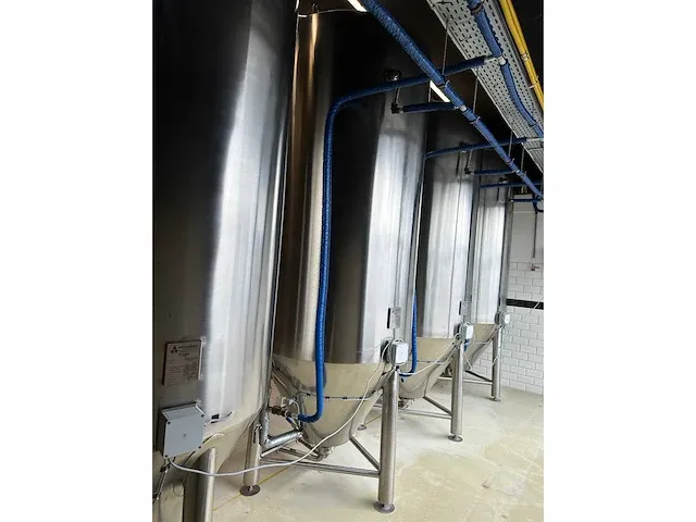 Brewiks - cct 125 - geconditioneerde cilindrische conische rvs tank - 2017 - afbeelding 5 van  6
