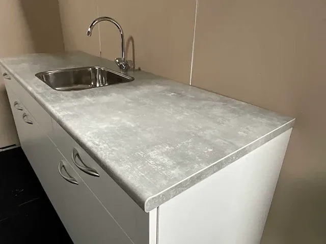Bribus keuken - 170cm v.v. postform werkblad v.v. spoelbak, kleur w300 wit (nieuw in doos) - afbeelding 4 van  11