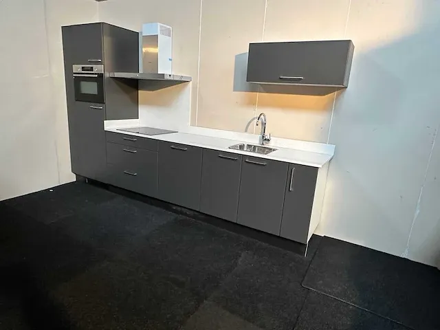 Bribus keuken - 304 cm v.v. bosch inbouwapparatuur, composiet werkblad, kleur u1233 grafiet (nieuw in doos) - afbeelding 14 van  27
