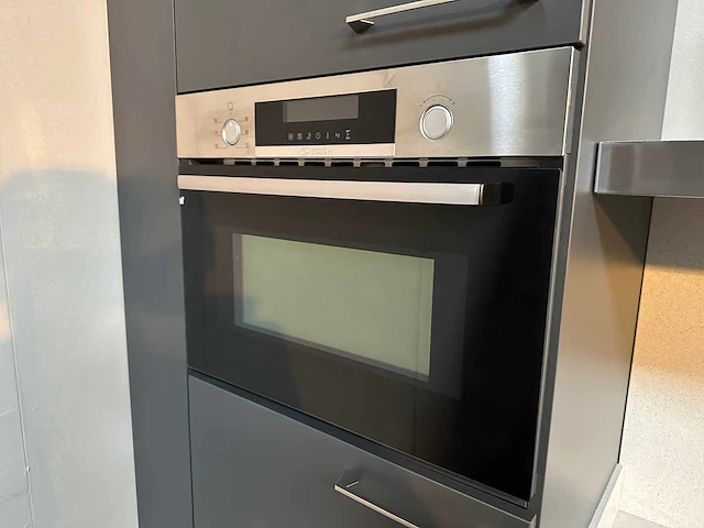 Bribus keuken - 304cm v.v. bosch inbouwapparatuur, composiet werkblad, kleur u1233 grafiet (nieuw in doos) - afbeelding 26 van  27