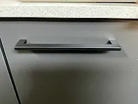 Bribus keuken - 329cm v.v. bosch inbouwapparatuur, composiet werkblad, kleur u1233 grafiet (showroommodel) - afbeelding 18 van  27