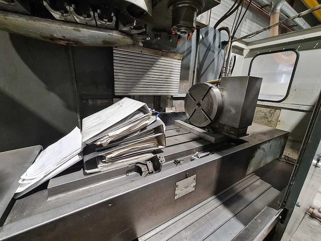 Bridgeport - 1989 - interact 720 - cnc freesmachine - afbeelding 4 van  6