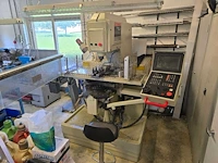 Bridgeport - interact 1 mk2 - cnc freesmachine - afbeelding 1 van  9