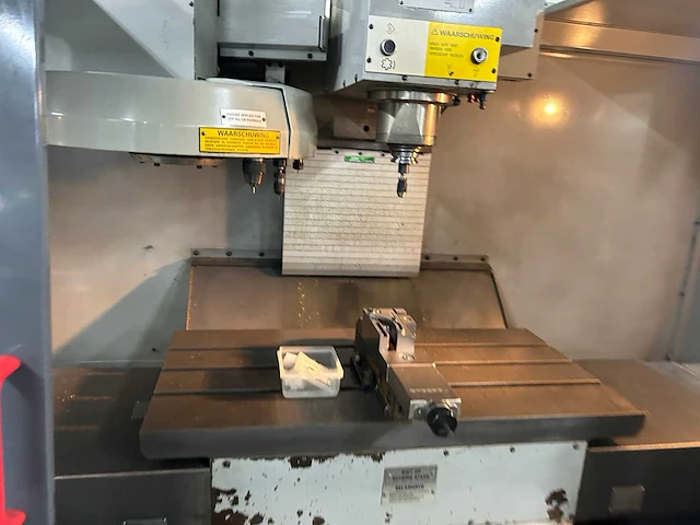 Bridgeport - vmc 760 22 - cnc freesmachine - 1995 - afbeelding 6 van  12
