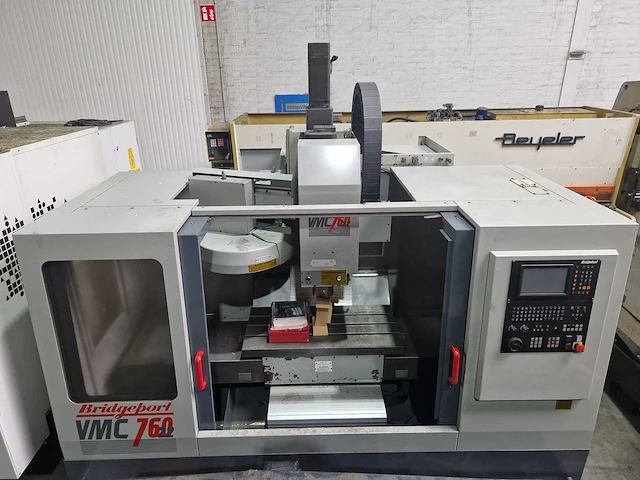 Bridgeport - vmc 760 22 - cnc freesmachine - 1995 - afbeelding 7 van  12