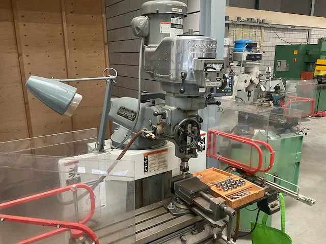 Bridgeport freesmachine - afbeelding 7 van  12