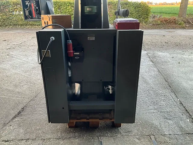 Bridgeport interact 1 mk-2 freesmachine cnc - afbeelding 25 van  30