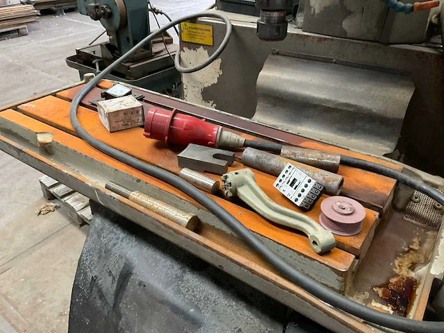 Bridgeport interact 1 mk2 cnc freesmachine - afbeelding 5 van  15