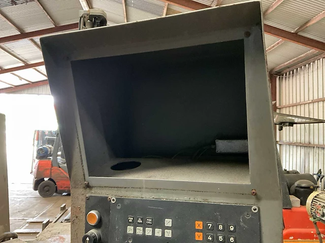 Bridgeport interact 1 mk2 cnc freesmachine - afbeelding 15 van  15