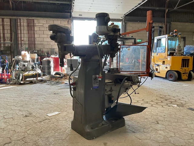 Bridgeport trextrom freesmachine - afbeelding 6 van  11