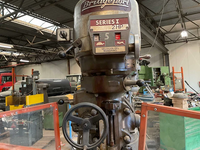 Bridgeport trextrom freesmachine - afbeelding 10 van  11