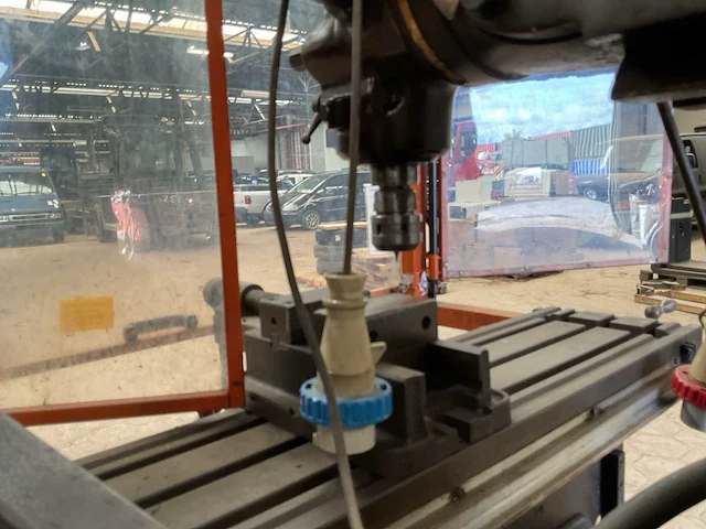 Bridgeport trextrom freesmachine - afbeelding 2 van  15