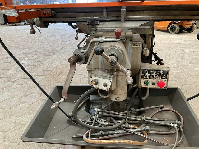 Bridgeport trextrom freesmachine - afbeelding 6 van  15