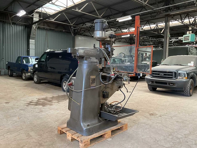 Bridgeport trextrom freesmachine - afbeelding 11 van  15