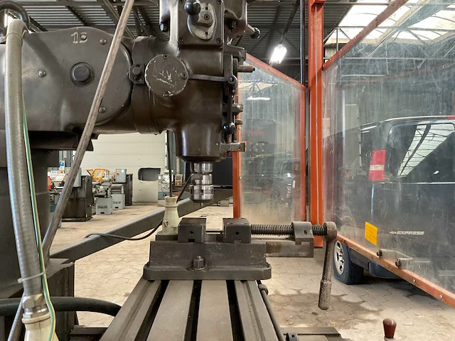 Bridgeport trextrom freesmachine - afbeelding 13 van  15