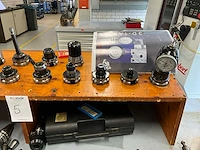 Bridgeport vmc 760 tooling (passend bij kavel 4) - afbeelding 4 van  7