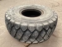 Bridgestone 23.5r25 band - afbeelding 2 van  5
