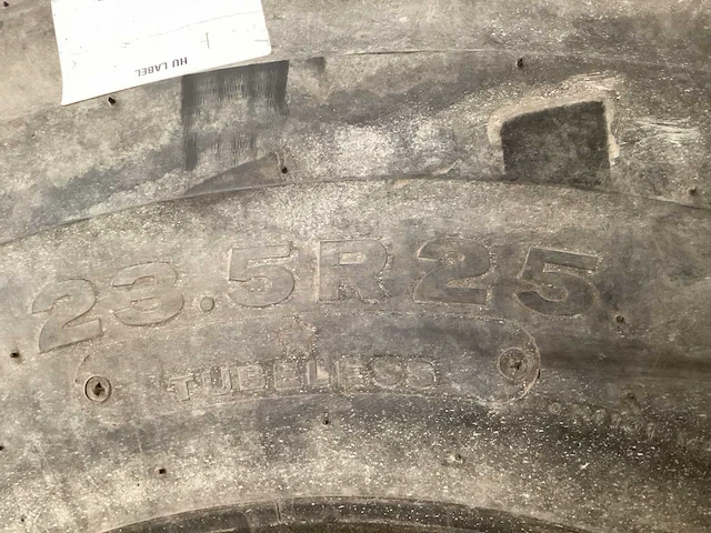 Bridgestone 23.5r25 band - afbeelding 4 van  5