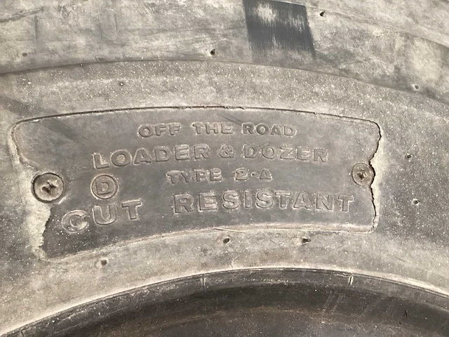 Bridgestone 23.5r25 band - afbeelding 5 van  5