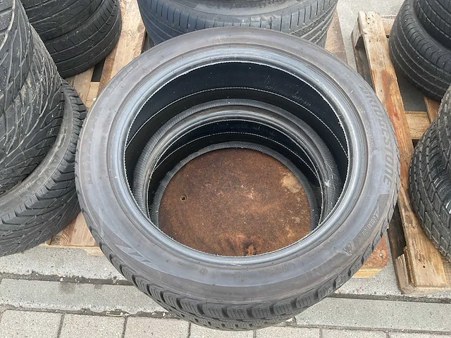 Bridgestone autoband 245/45 r19 (2x) - afbeelding 2 van  5