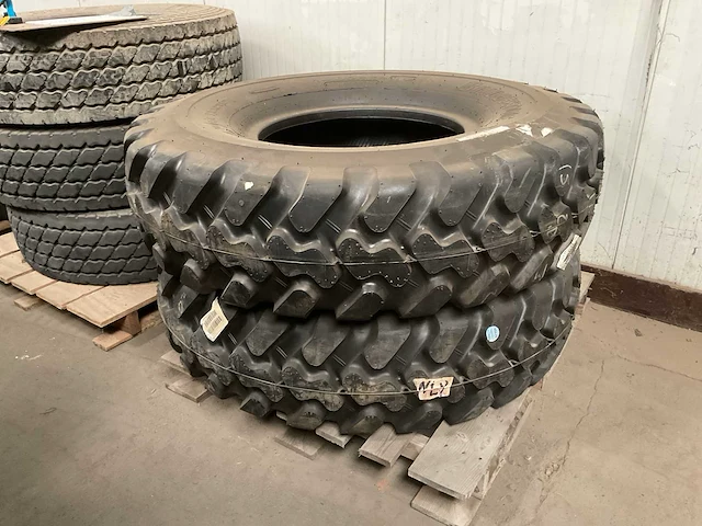 Bridgestone band (2x) - afbeelding 2 van  3